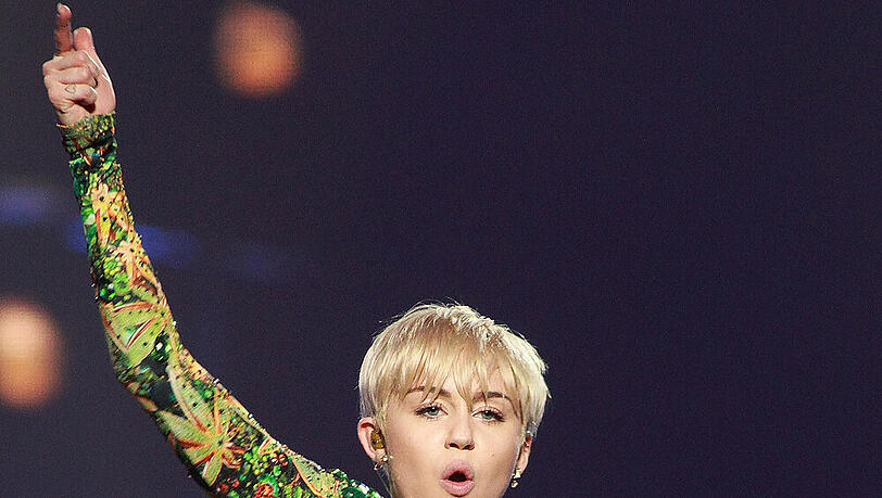 Miley Cyrus bei einem Konzert ihrer "Bangerz Tour" Miley Cyrus bei einem Konzert ihrer "Bangerz Tour"