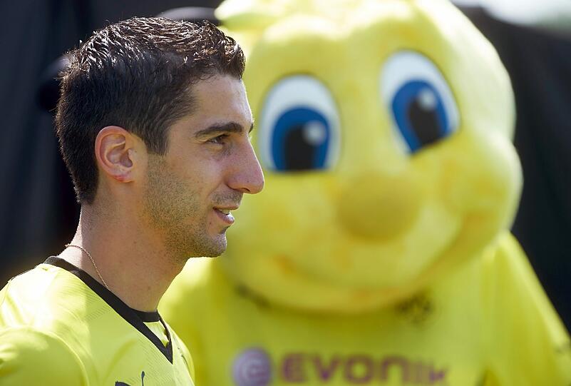 Nicht nur Bayern investiert in neue Spieler: Borussia Dortmund verpflichtet Henrikh Mkhitaryan für 27,5 Millionen Euro.