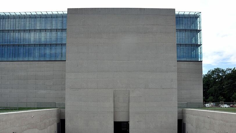Das neue Museum in der Arcisstraße. Das neue Museum in der Arcisstraße.
