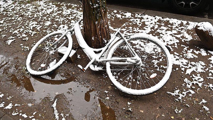 Ob der fürs Wochenende angekündigte Schnee dann auch länger liegen bleibt, muss sich zeigen. Ob der fürs Wochenende angekündigte Schnee dann auch länger liegen bleibt, muss sich zeigen.