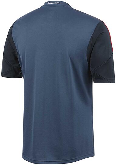 Das neue Champions League Trikot des FC Bayern für die Saison 2013/2014. Die Bilder