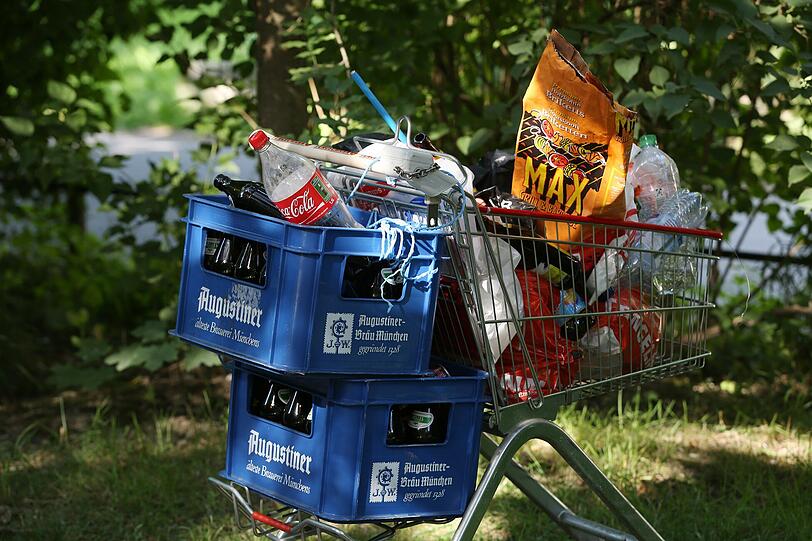 So wäre es ja noch in Ordnung - viele Dreckbären lassen an der Isar und in den Parks aber ihren Müll liegen.