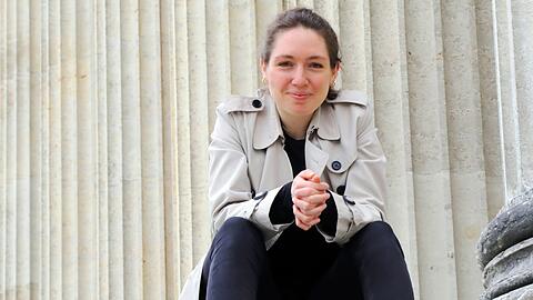 Noch arbeitet sie im Bundesfinanzministerium, bald will sie in den Bundestag: Philippa Sigl-Glöckner am Königsplatz.