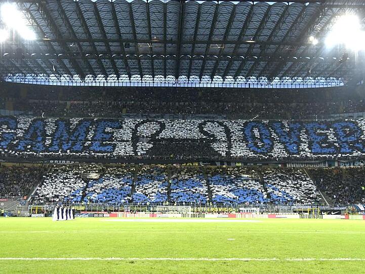 Inter Mailand stellt den Spielbetrieb vorerst ein.
