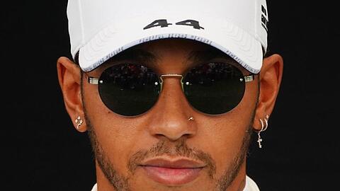 Weltmeister Lewis Hamilton kritisiert angesichts der Coronavirus-Krise den geplanten Start der Formel 1 in Australien.
