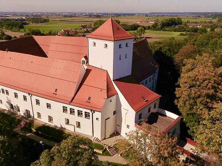 Außenansicht vom Wittelsbacher Schloss in Friedberg. Foto: E. Diehl/Stadt Friedberg/dpa/Archivbild