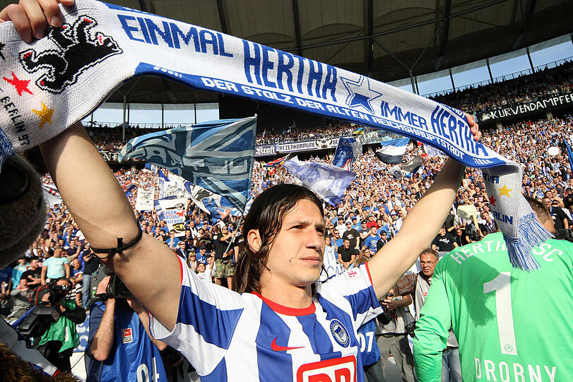 Der Schlussjubel von Hertha-Torjäger Marko Pantelic.