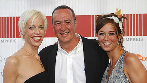 Bernd Eichinger mit Tochter Nina (r.) und Frau Katja: 2010 beim Filmball.