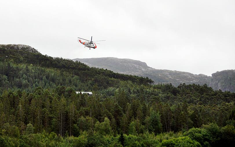 Unmittelbar nach dem Crash waren Rettungshubschrauber zur Unfallstelle geflogen, um das Wrack zu sichten.