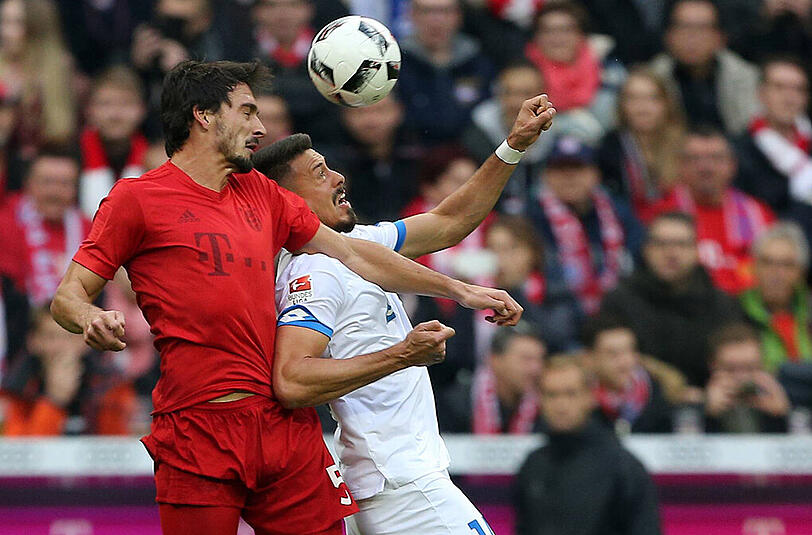 Mats Hummels: Note 3. Leitete den 1:1-Ausgleich mit einem  feinen Pass auf Robben ein. Stark im Kopfballspiel, gewann gegen den Ex-Bayern Sandro Wagner die meisten Zweikämpfe. Traf den Pfosten (87.).