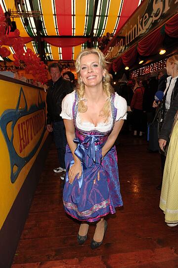 Regine Sixt's Damenwiesn: Die Münchner Lady-Elite trifft sich im Hippdrom. Die Bilder