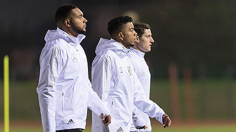 Jonathan Tah, Serge Gnabry und Sebastian Rudy (von links) im Abschlusstraining der deutschen Nationalmannschaft vor dem WM-Qualifikationsspiel gegen San Marino.