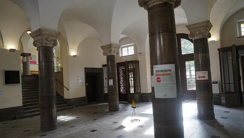 Die Hebammenschule war direkt im Klinikgebäude in der Maistraße untergebracht. Nun geht diese Ära zu Ende.