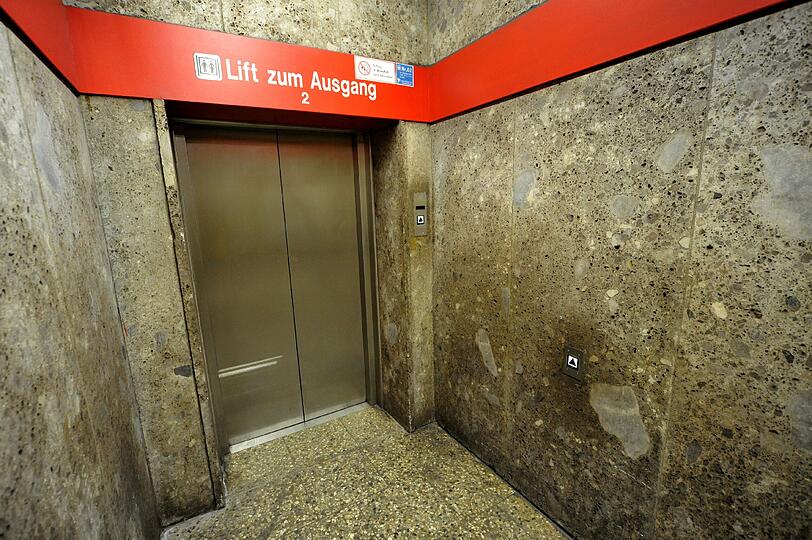 Nicht gerade repräsentativ, diese Ecke: Sie wirkt düster und schmuddelig &ndash; wie vieles an der Station.