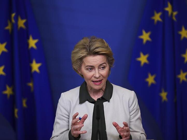 Ursula von der Leyen, Präsidentin der Europäischen Kommission, spricht im Dezember 2019 bei einer Pressekonferenz über den "Green Deal".