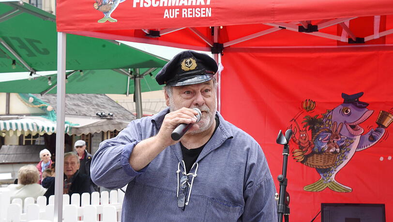 Auch in diesem Jahr ist der Hamburger Fischmarkt wieder zu Gast in München.