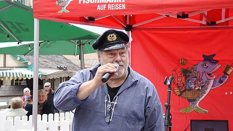 Auch in diesem Jahr ist der Hamburger Fischmarkt wieder zu Gast in München.