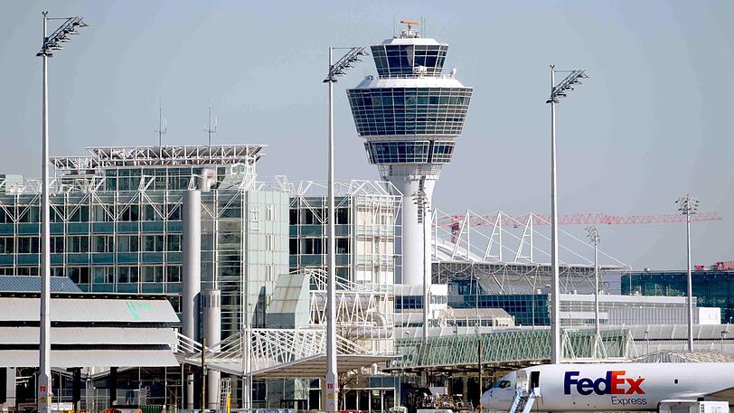 Standort Flughafen? In der Arena sollen den Projektentwicklern zufolge unter anderem Konzerte, Kongresse und TV-Produktionen stattfinden.