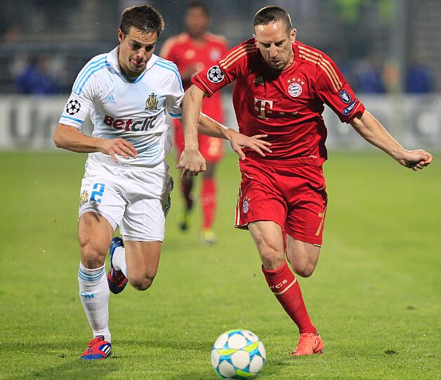 FRANCK RIBÉRY: Kämpfte sich durch. Der Kerl hatte es bei Dauerpfiffen und Beleidigungen seiner ehemaligen Fans nicht leicht, Immerhin: Ließ sich zu nichts hinreißen und provozieren. NOTE 3