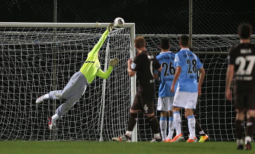 Weitere Bilder vom Testspiel der Löwen gegen St. Pauli.