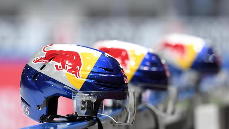 Der deutsche Eishockey-Serienmeister tritt im Halbfinal-Rückspiel bei Red Bull Salzburg an. Foto: Tobias Hase/Archiv Der deutsche Eishockey-Serienmeister tritt im Halbfinal-Rückspiel bei Red Bull Salzburg an. Foto: Tobias Hase/Archiv