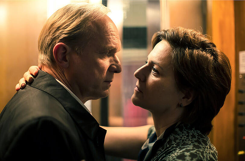 Emotionaler Tanz am Abgrund: Ulrich Tukur als Eduard, Martina Gedeck als Helene.