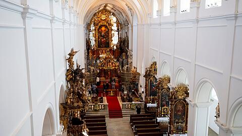 2012 war die Kirche wegen statischer M&auml;ngel geschlossen worden. Es folgten viele Jahre der Sanierung.