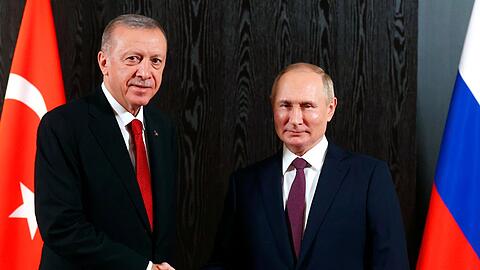 Recep Tayyip Erdogan und Wladimir Putin beim Gipfel der Shanghaier Organisation für Zusammenarbeit (SOZ) im vergangenen September.
