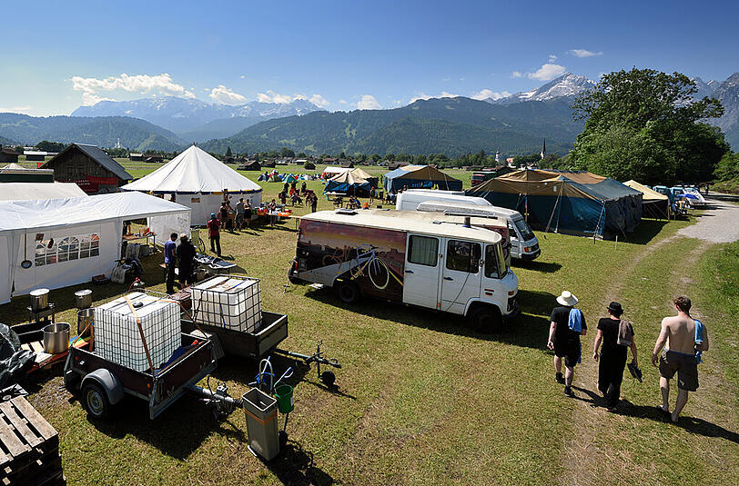 Camping-Idylle am Ortsrand von Garmisch-Partenkirchen.