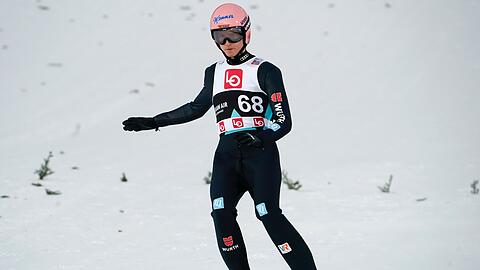 Karl Geiger und das deutsche Mixed-Team mussten sich am Holmenkollen deutlich geschlagen geben.