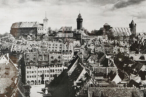Ein Bild von einer Stadt - bevor Nazi-Wahnsinn und Zweiter Weltkrieg Nürnbergs Zentrum in Schutt und Asche legten.