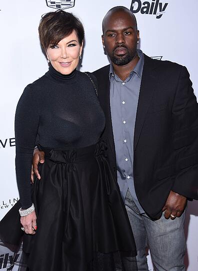 Kris Jenner kam mit ihrem Toyboy Corey Gamble
