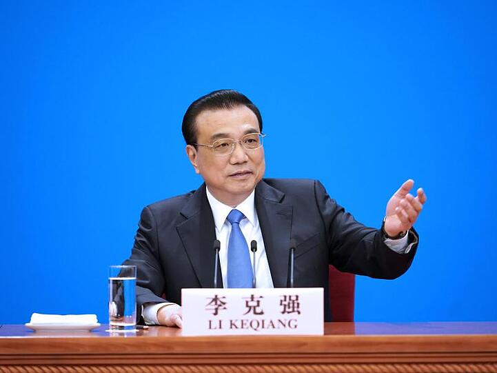 Chinas Ministerpräsident Li Keqiang gibt im Anschluss an den Volkskongress eine Pressekonferenz.
