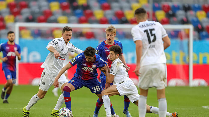 Die SpVgg Unterhaching verliert beim KFC Uerdingen mit 1:3.