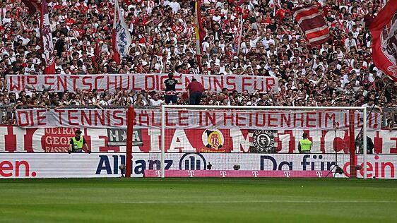 Erfolgreicher Konter: Auch ohne Tennisbälle fuhr der FC Bayern in Heidenheim dasselbe Resultat wie in Bochum ein – eine 2:3-Niederlage.
