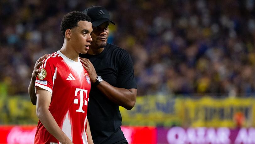 Bemüht um Normalität vor dem Comeback: Jamal Musiala und Trainer Vincent Kompany. (Archivbild) Bemüht um Normalität vor dem Comeback: Jamal Musiala und Trainer Vincent Kompany. (Archivbild)