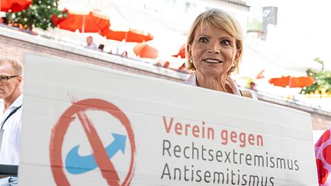 12.000 Unterschriften waren bis diesen Mittwoch zusammengekommen.