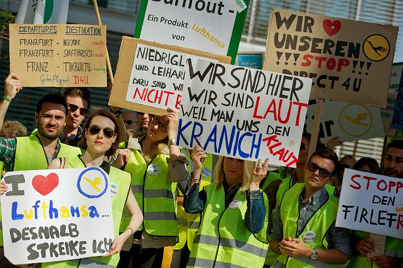 So streiken die Lufthansa-Mitarbeiter. Seit Dienstag herrscht Ausnahmezustand an den deutschen Großflughäfen.