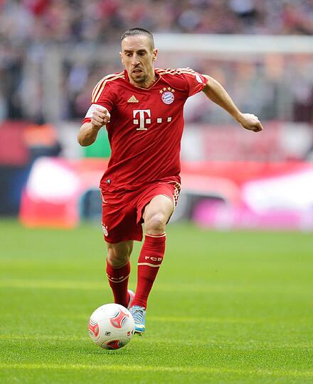 Franck Ribéry (30): Vertrag bis 2015. Auf links unantastbar. Aber: Bei dem Angebot wird er öfter Spielpausen bekommen. Und mittelfristig wackelt der Nr.1-Star-Status.