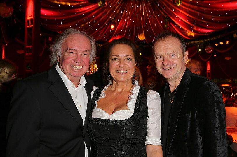 München 3: Franz Xaver Bogner mit Frau Sonja und Willy Astor (r.)