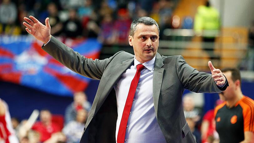"Er hat eine klare Struktur, eine klare Ansage und eine klare Idee", sagt Pesic über Bayerns neuen Coach Radonjic. "Er hat eine klare Struktur, eine klare Ansage und eine klare Idee", sagt Pesic über Bayerns neuen Coach Radonjic.