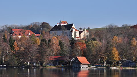 Das Schloss Seefeld am Pilsensee