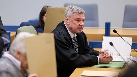 Am ersten Verhandlungstag wurde fr&uuml;hzeitig unterbrochen