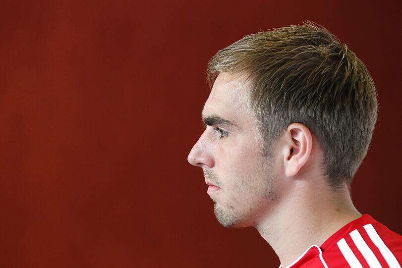 Mannschaftskapitän Philipp Lahm in Riva del Garda. Die Mannschaft des FC Bayern Muenchen ist noch bis Samstag (09.07.11) im Trainingslager am Gardasee.