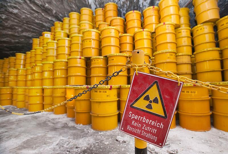 Atommüll in Bayern: Schon heute gibt es Zwischenlager &ndash; neben den Atomkraftwerken. Nun muss geklärt werden, wo Endlager möglich wären.