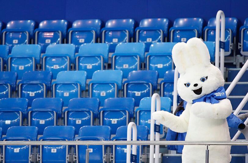 Typisches Bild für die Spiele in Sotschi: Viele Ränge bleiben leer.