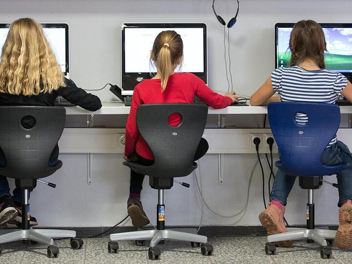 Nicht nur im Bereich des digitalen Schulunterrichts wegen der Ausgangsbeschränkungen könnte das Coronavirus sich auch längerfristig positiv auf den Stand der Digitalisierung in Deutschland auswirken, glaubt der Experte. (Symbolbild)