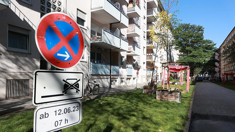 So hat die Kolumbusstraße im Sommer ausgesehen: mit Rollrasen und ohne Parkplätze. So hat die Kolumbusstraße im Sommer ausgesehen: mit Rollrasen und ohne Parkplätze.