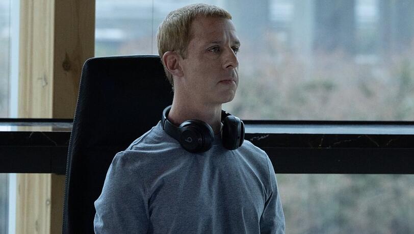 Jeremy Strong als Mark Zuckerberg in "The Social Reckoning". Jeremy Strong als Mark Zuckerberg in "The Social Reckoning".