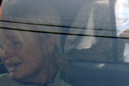 Paris Hilton weint auf dem Weg in Gefängnis.